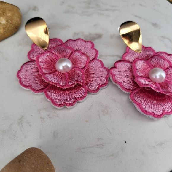 Handmade flower earrings green pink statement new - Picture 6 of 8